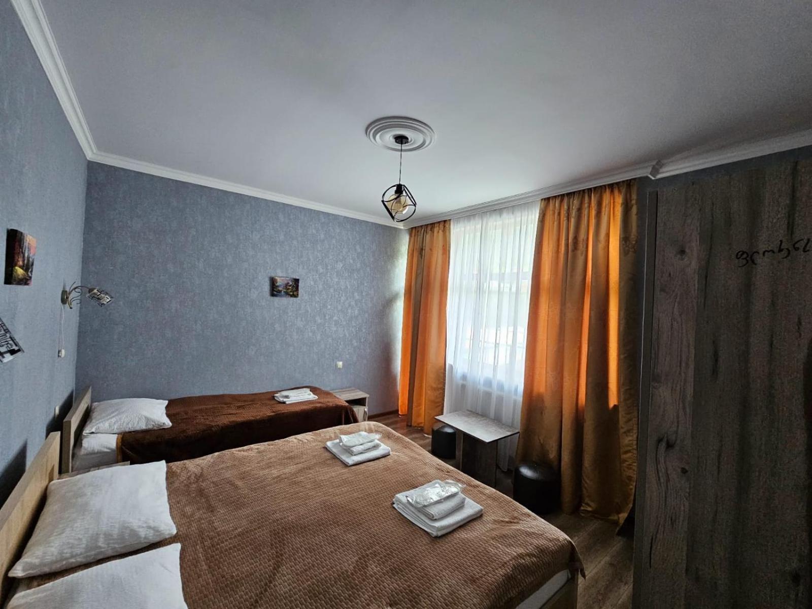 Discover Kazbegi Hotel Экстерьер фото